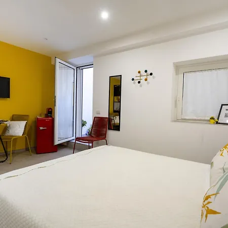 Dimora Dei Colori - Yellow Light باري