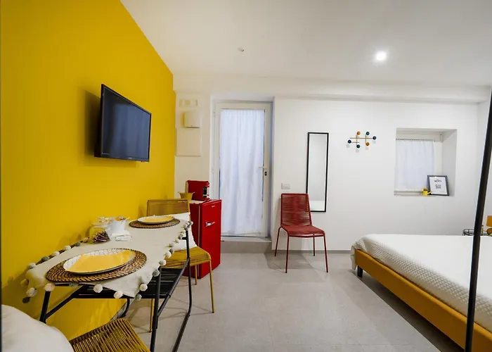 Dimora Dei Colori - Yellow Light Aparthotel Bari